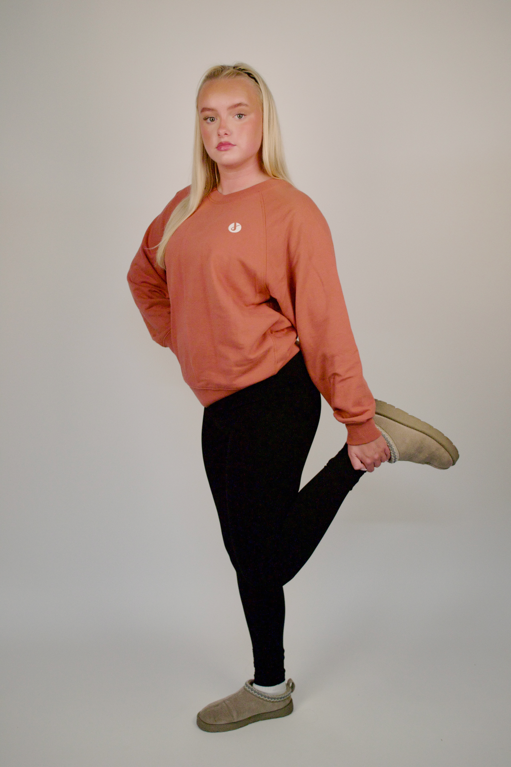 Essence Sweatshirt Anaya